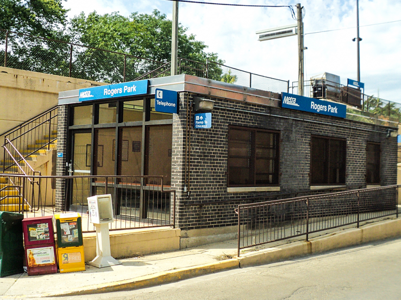 CTA State / Lake Elevated Station (looking south)